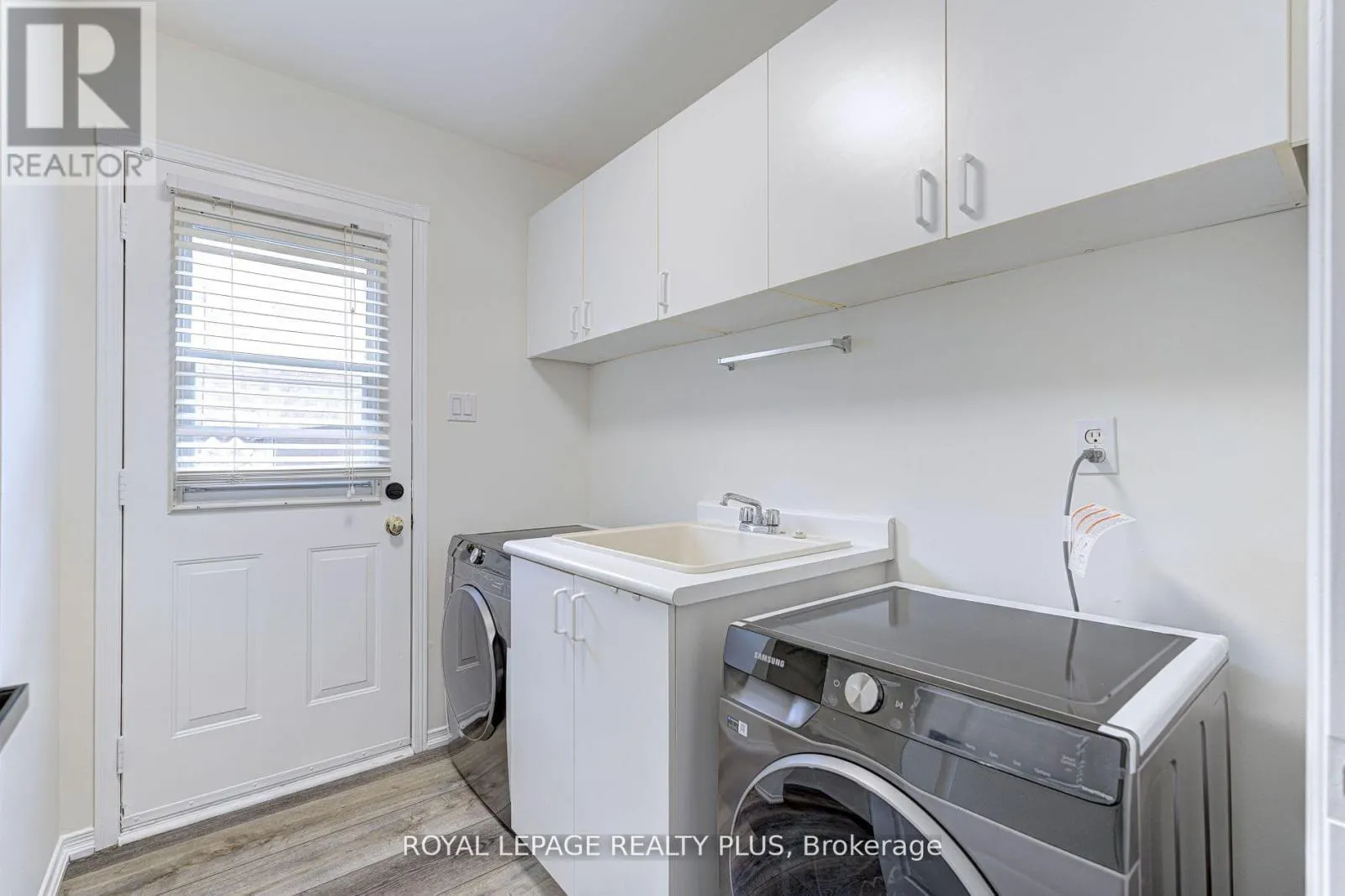 1231 SABLE DRIVE