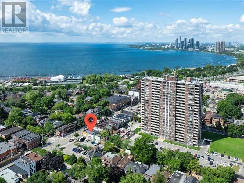 1640 QUEEN STREET W