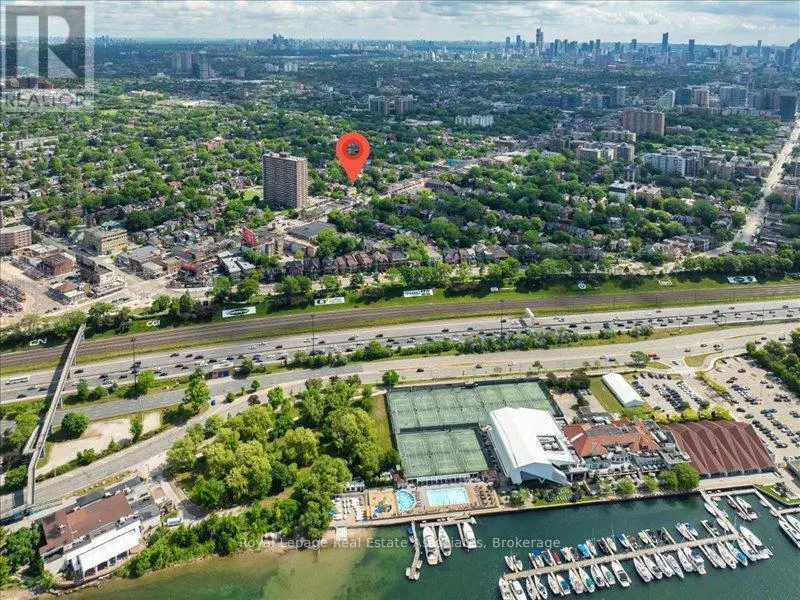 1640 QUEEN STREET W