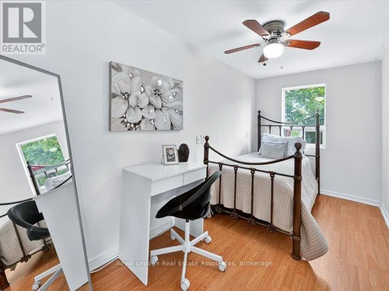1640 QUEEN STREET W