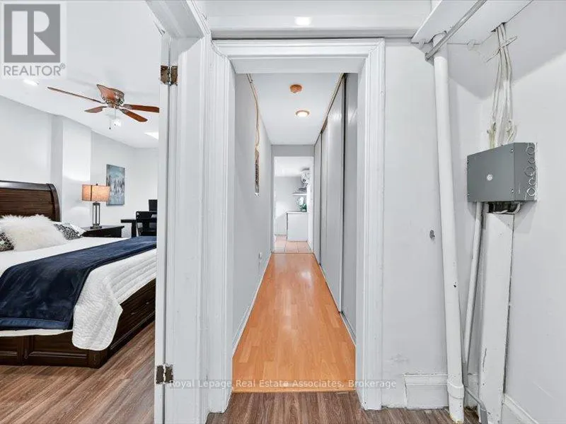 1640 QUEEN STREET W