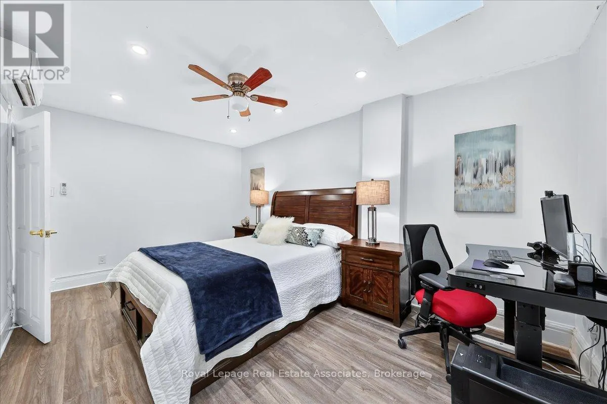 1640 QUEEN STREET W