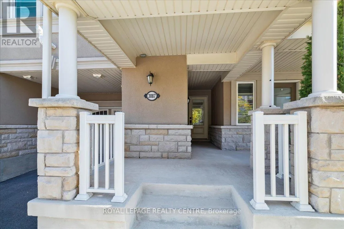 3087 MISTLETOE GARDENS