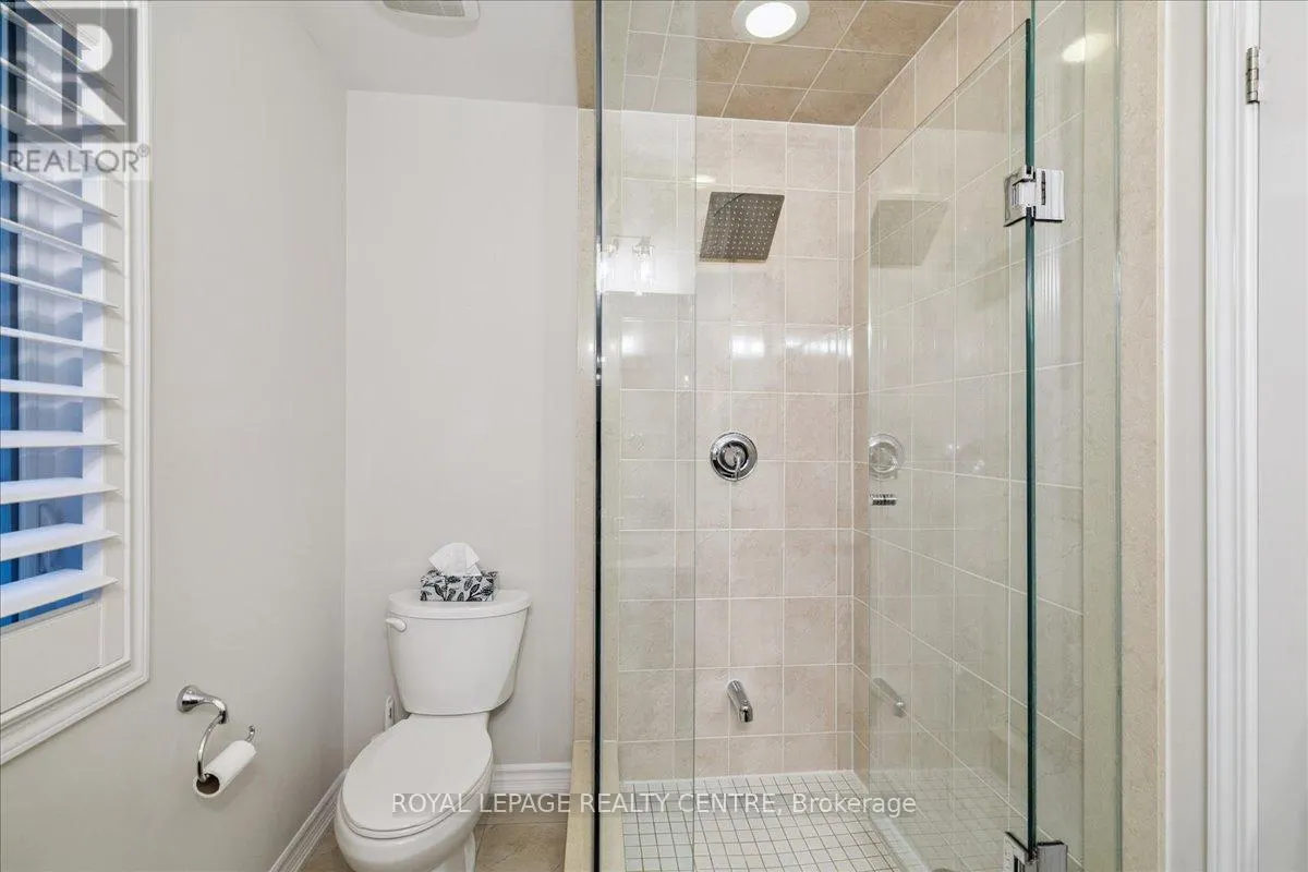 3087 MISTLETOE GARDENS