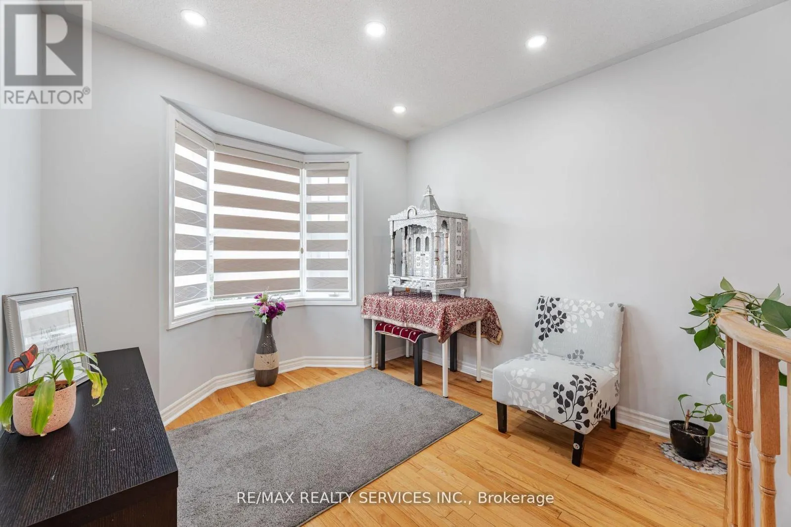 27 HARDGATE CRESCENT
