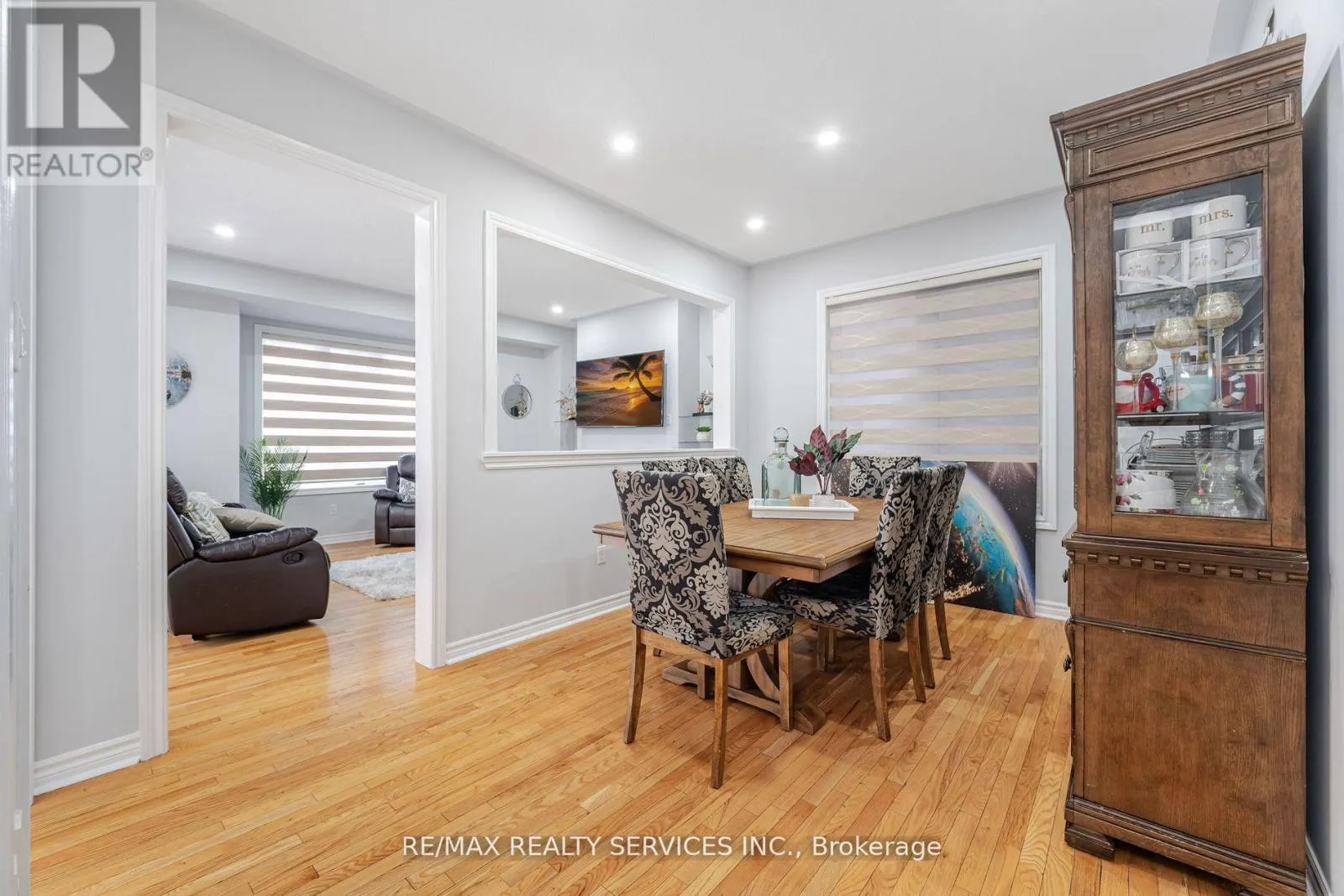 27 HARDGATE CRESCENT