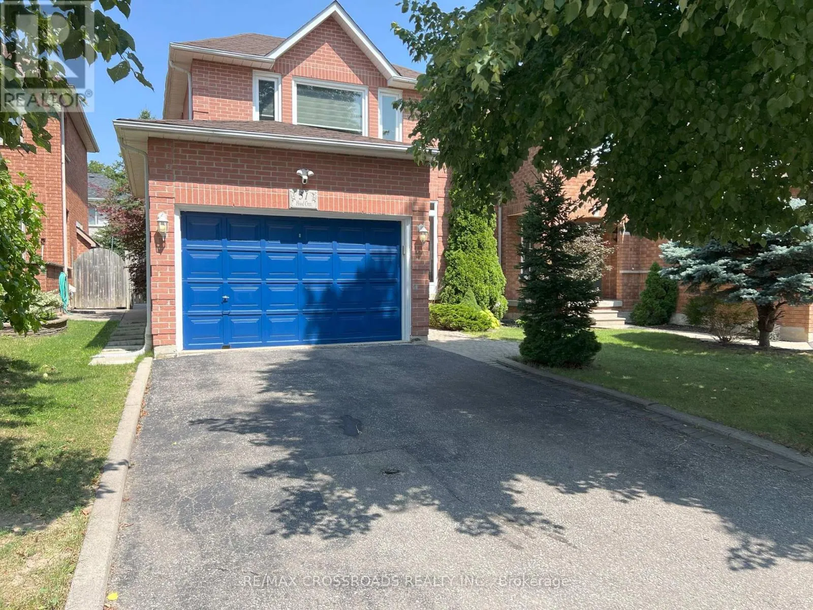 51 HOOD CRESCENT
