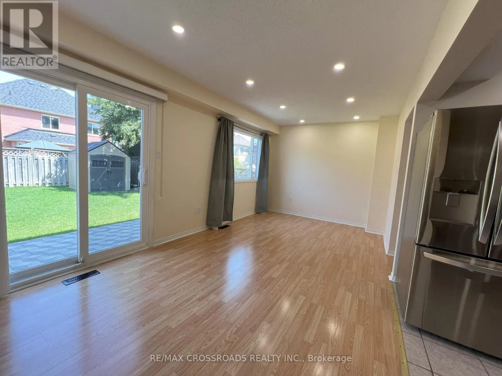 51 HOOD CRESCENT