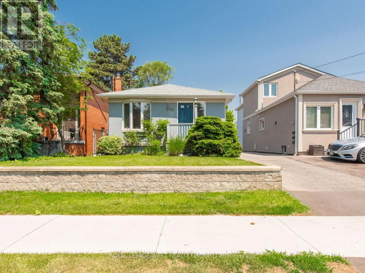 42 TILDEN CRESCENT N