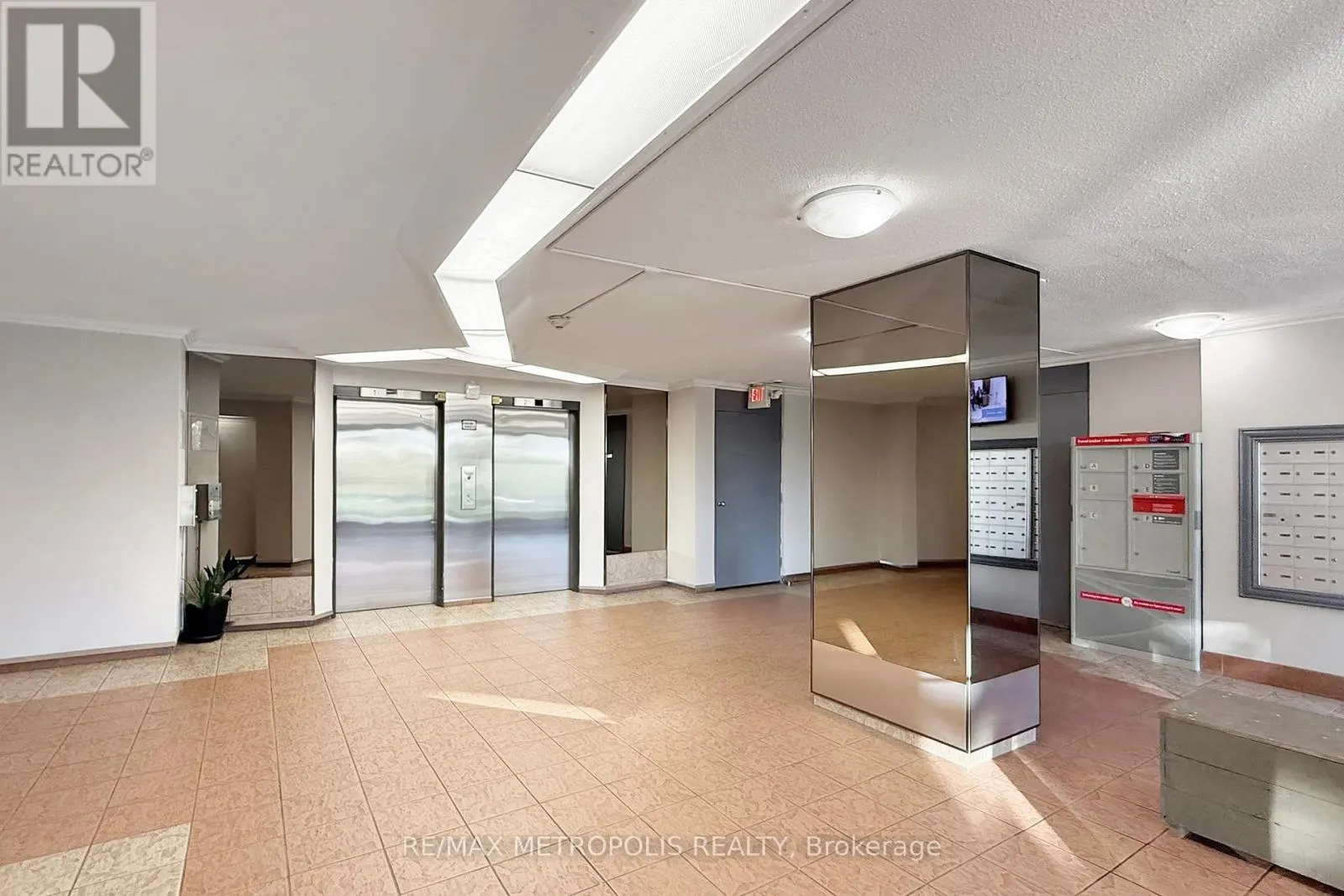 809 - 80 GRANDRAVINE DRIVE