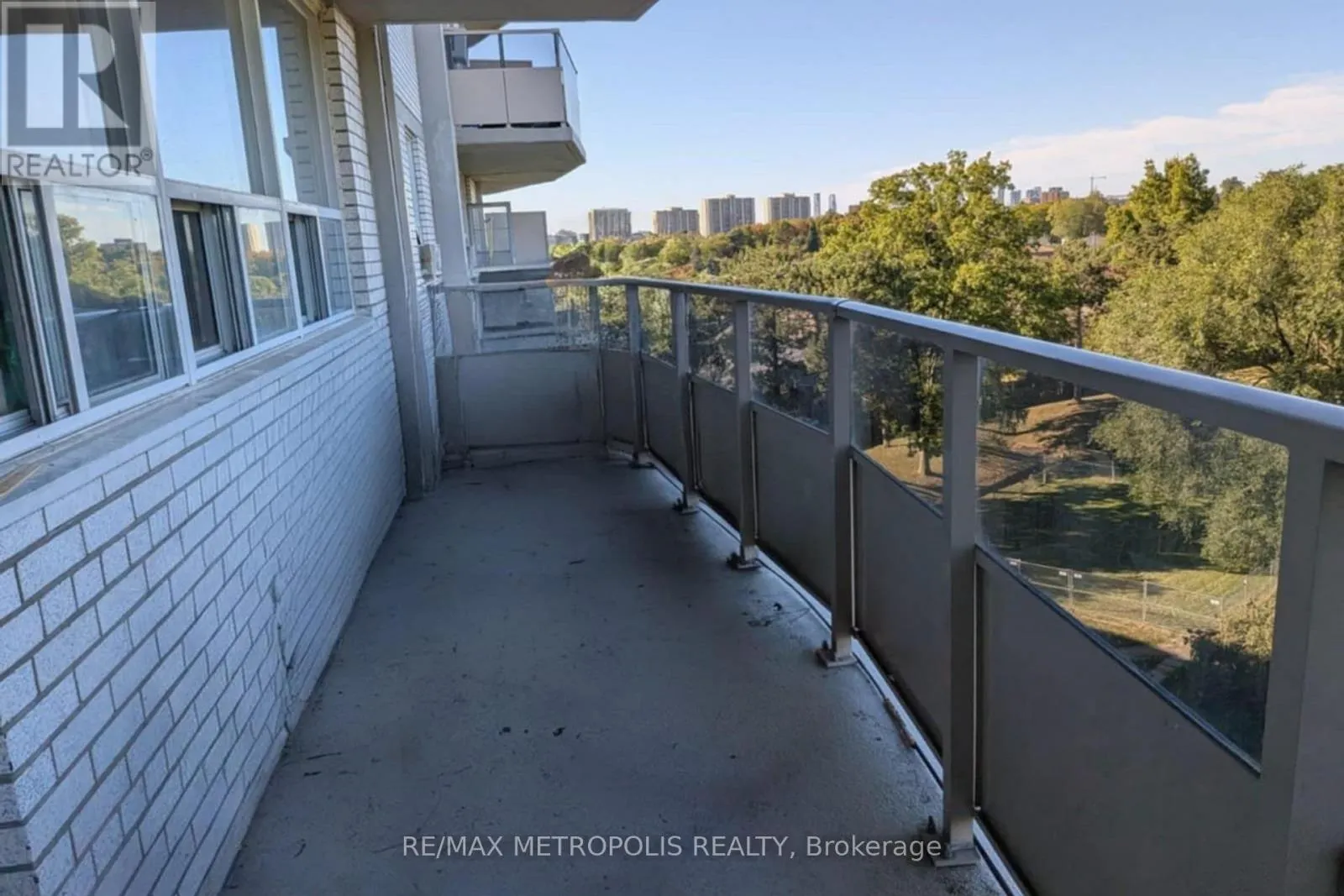 809 - 80 GRANDRAVINE DRIVE