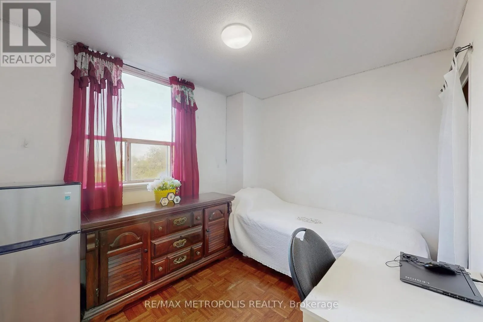 809 - 80 GRANDRAVINE DRIVE