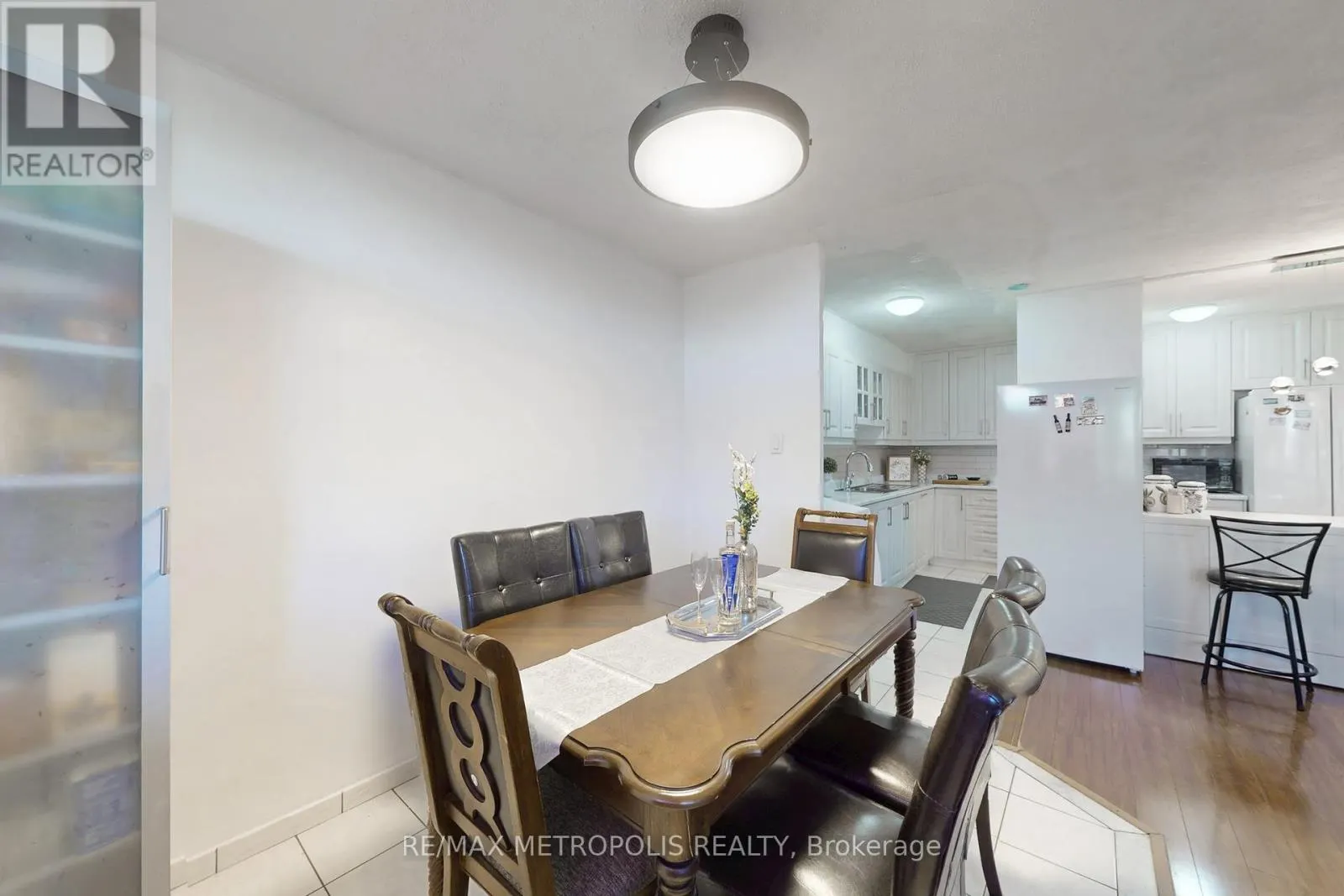 809 - 80 GRANDRAVINE DRIVE