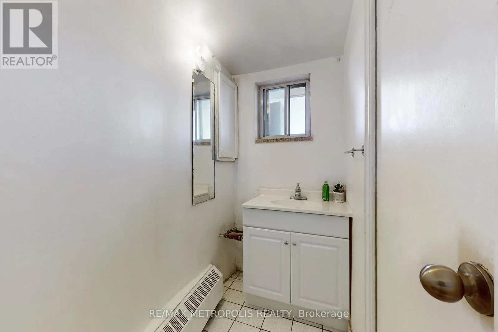 809 - 80 GRANDRAVINE DRIVE