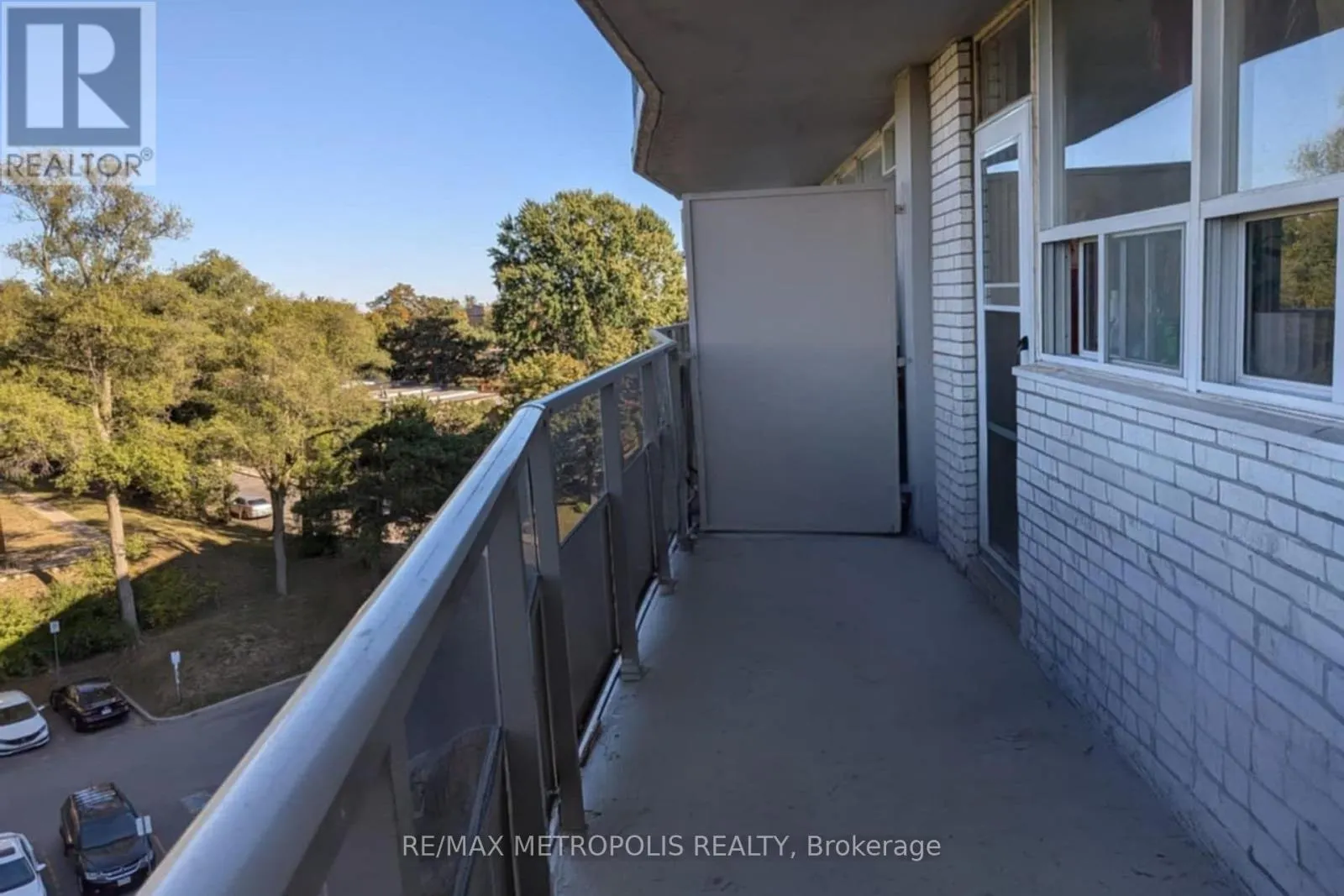 809 - 80 GRANDRAVINE DRIVE
