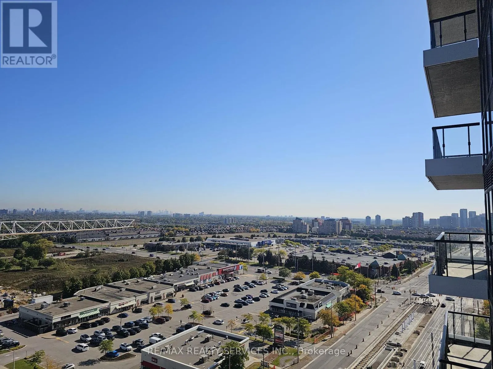 1410 - 15 WINTERGARDEN DRIVE