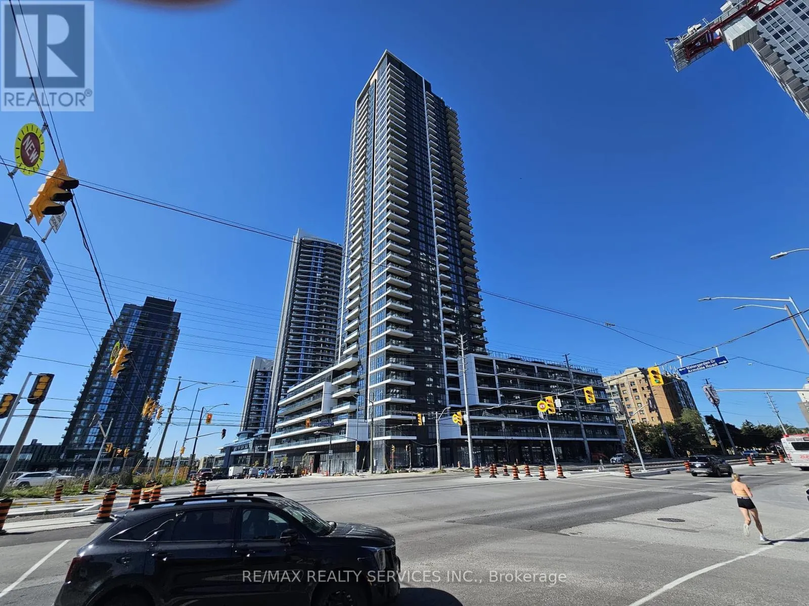 1410 - 15 WINTERGARDEN DRIVE