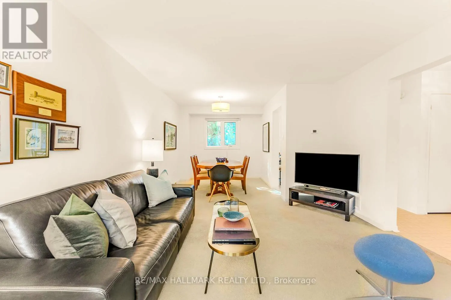 2143 HUNT CRESCENT