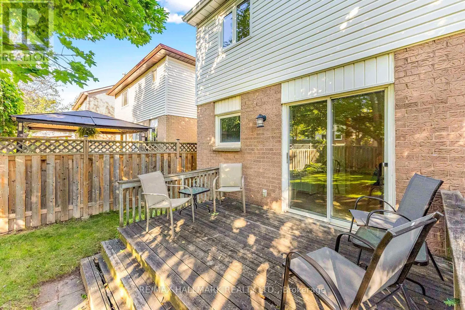 2143 HUNT CRESCENT