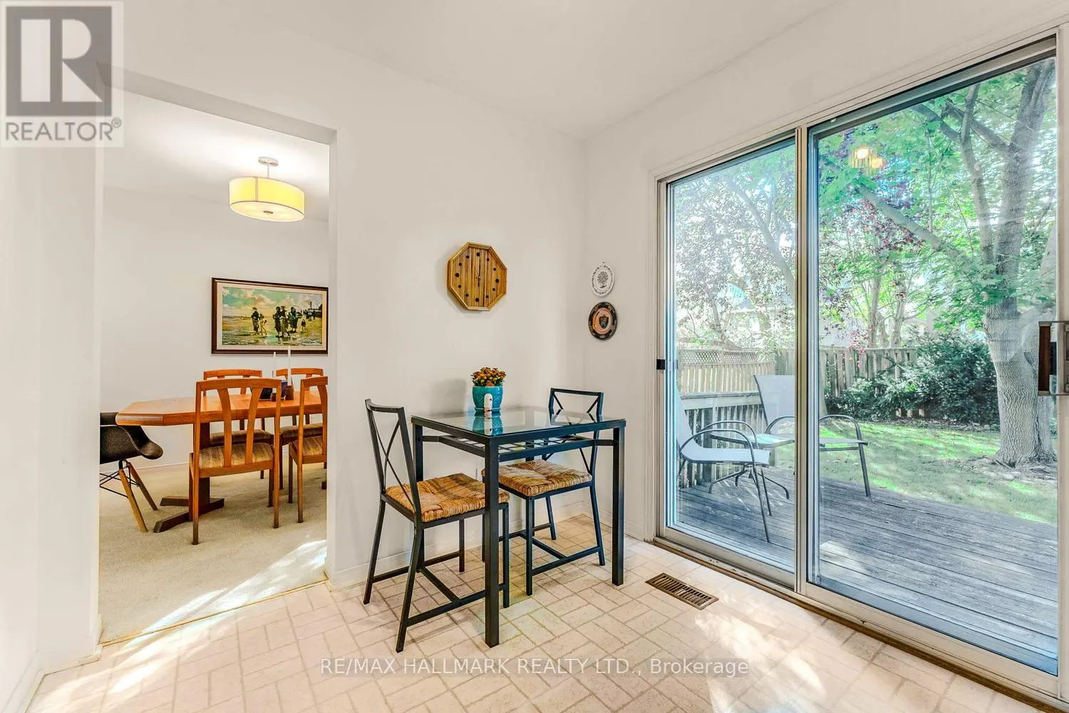 2143 HUNT CRESCENT