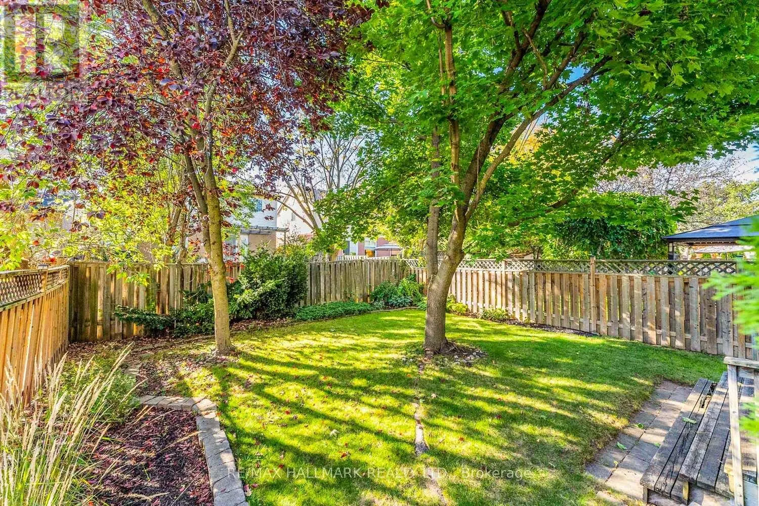 2143 HUNT CRESCENT