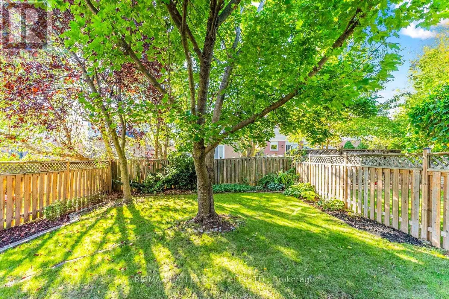 2143 HUNT CRESCENT