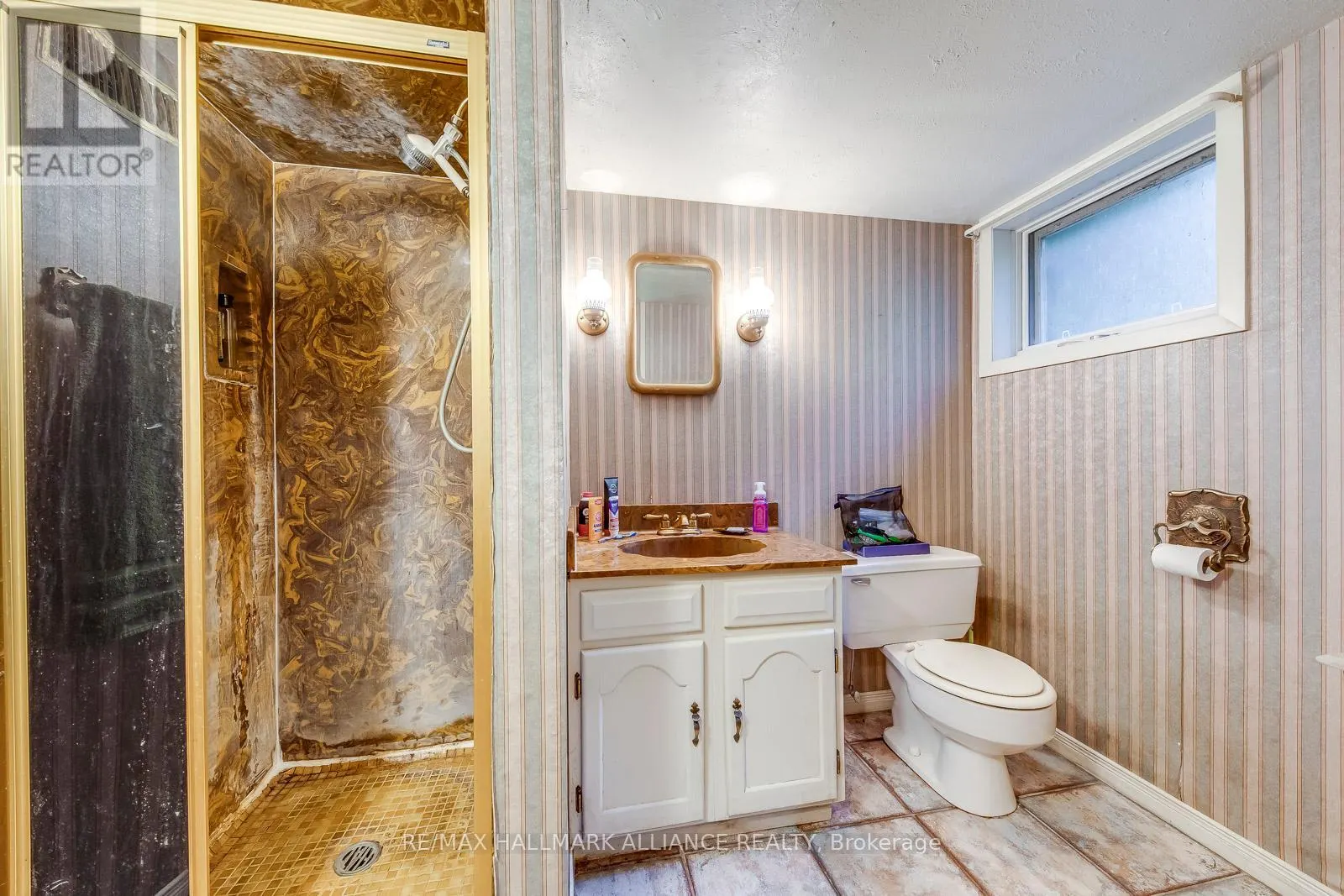 4447 LAKESHORE ROAD