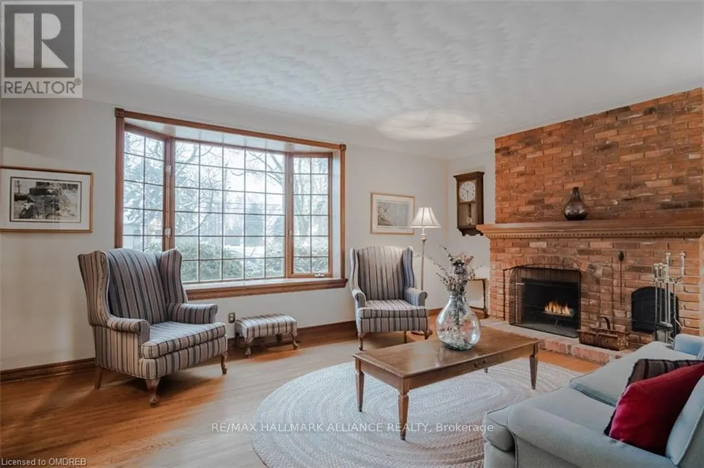 4447 LAKESHORE ROAD