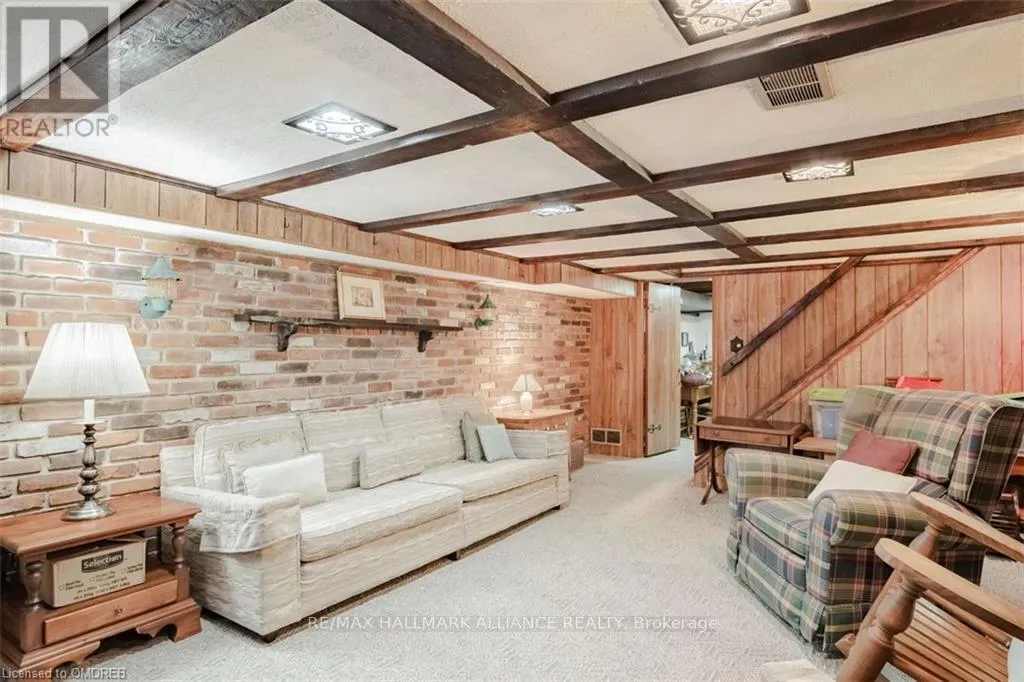 4447 LAKESHORE ROAD
