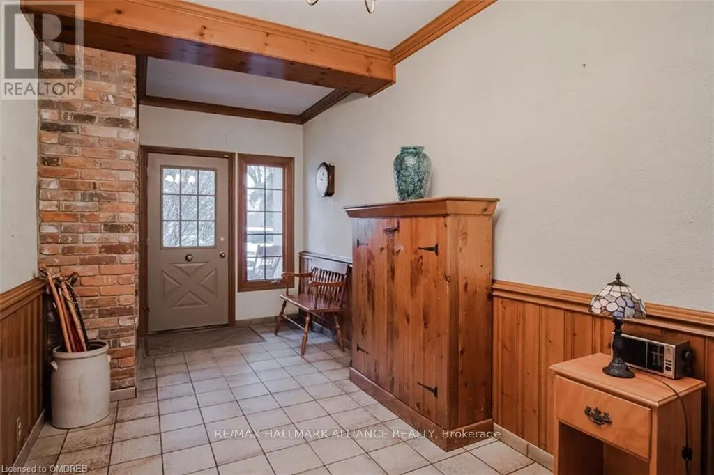 4447 LAKESHORE ROAD