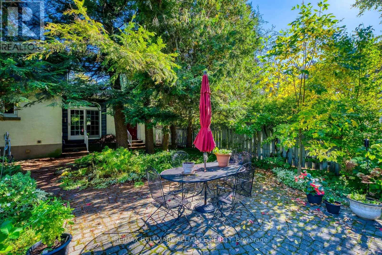 4447 LAKESHORE ROAD