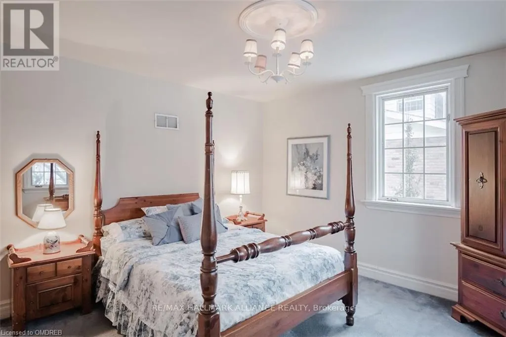 4447 LAKESHORE ROAD