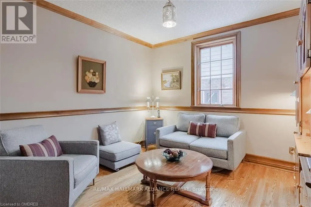 4447 LAKESHORE ROAD