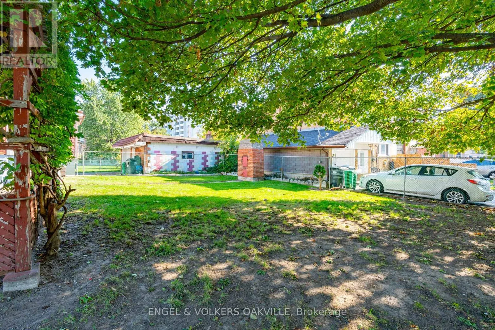 183 VODDEN STREET E