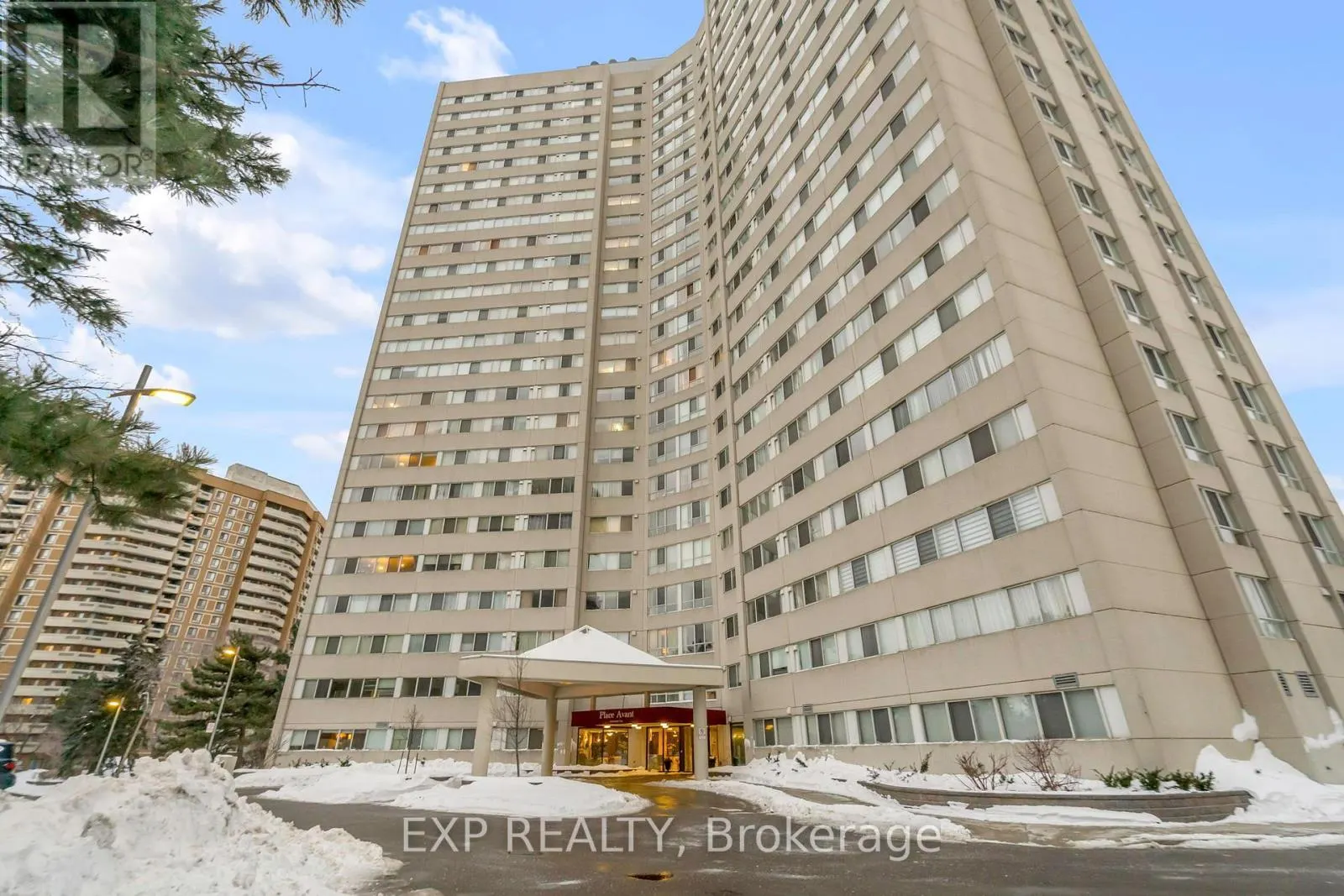 406 - 3700 KANEFF CRESCENT
