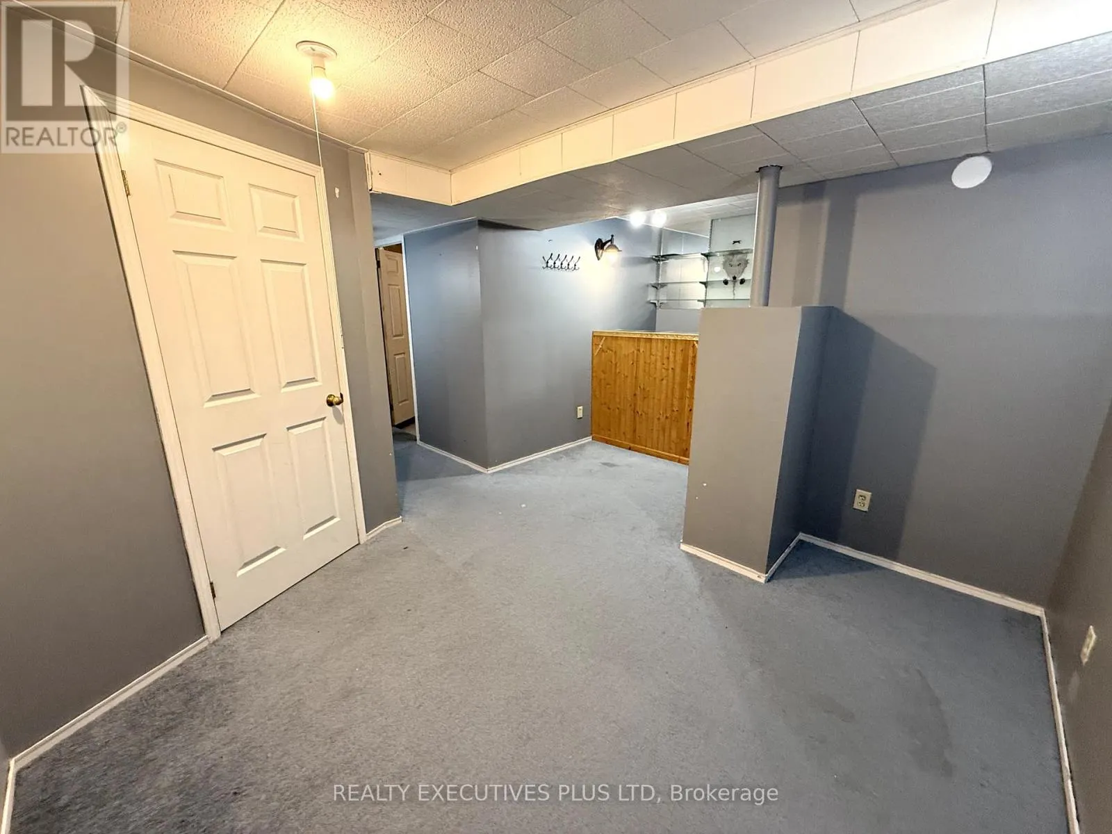 55 RAVENSCLIFFE COURT