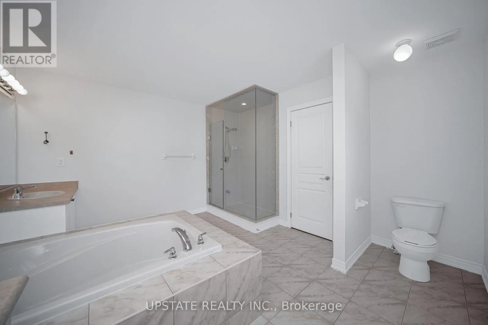66 GEORGE ROBINSON DRIVE