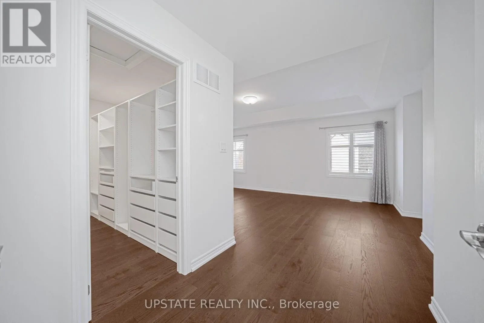 66 GEORGE ROBINSON DRIVE