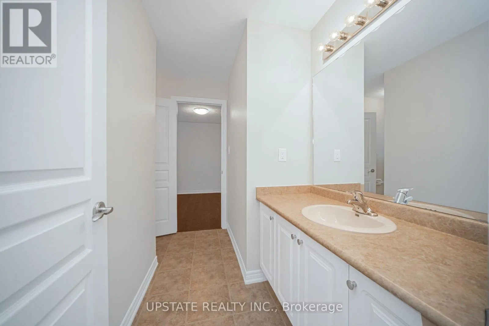 66 GEORGE ROBINSON DRIVE