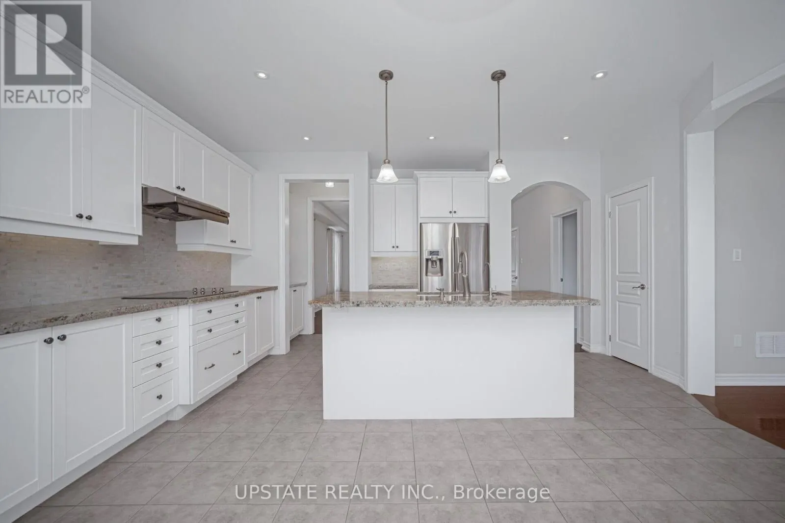 66 GEORGE ROBINSON DRIVE