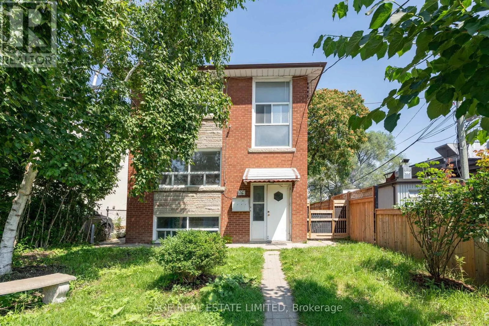 3 - 16 SIMPSON AVENUE