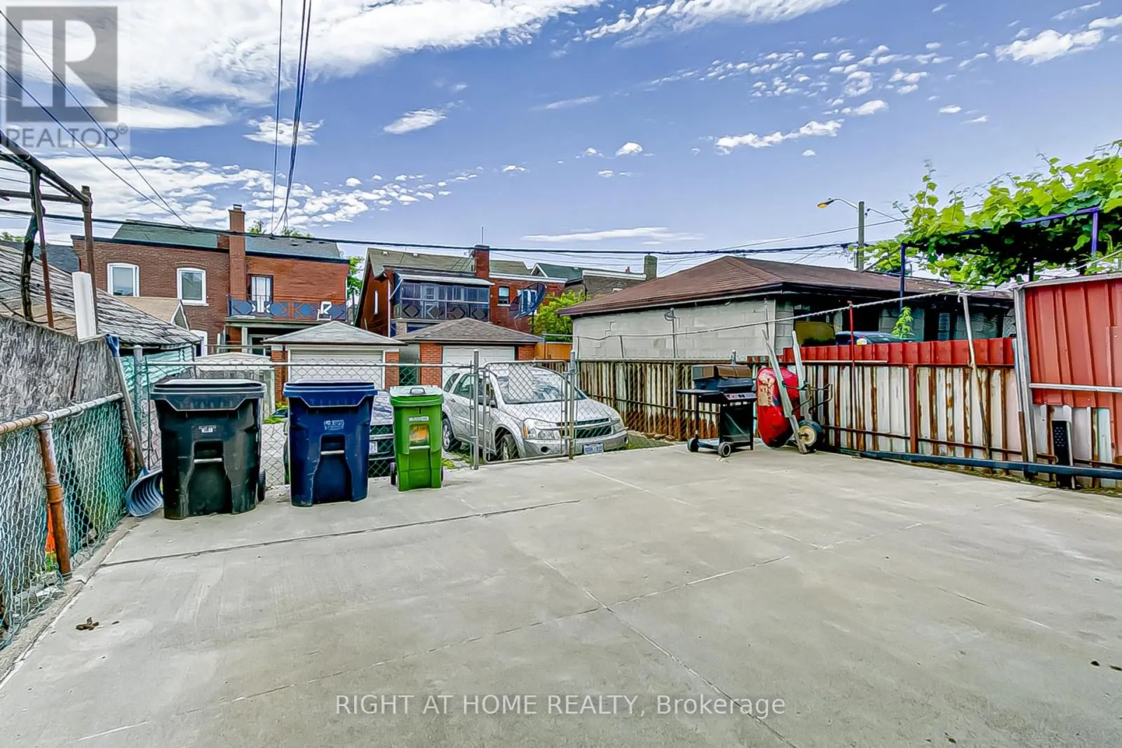 1994 DUFFERIN STREET