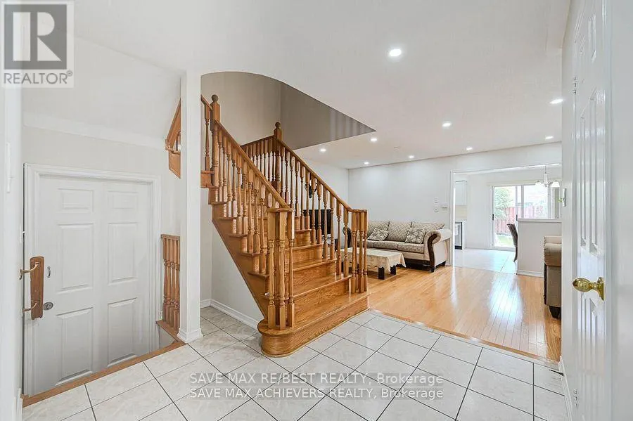 21 RIVERPLACE CRESCENT