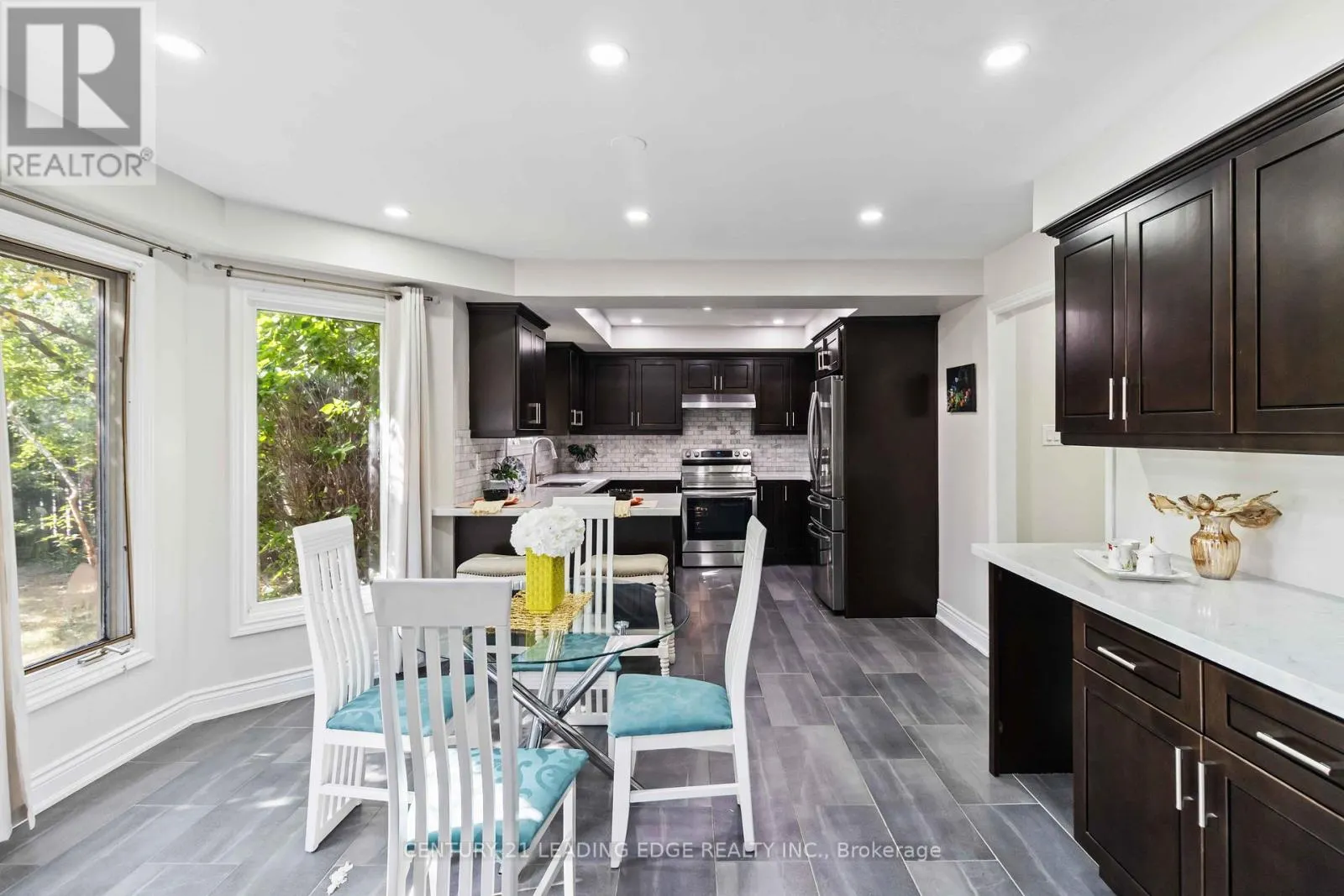 5201 CHAMPLAIN TRAIL