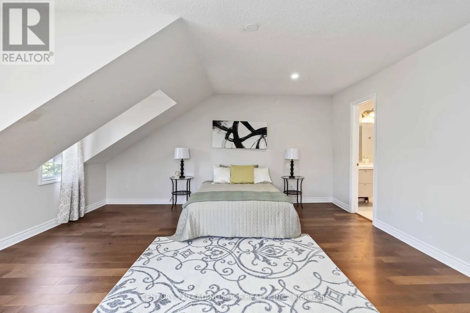 5201 CHAMPLAIN TRAIL