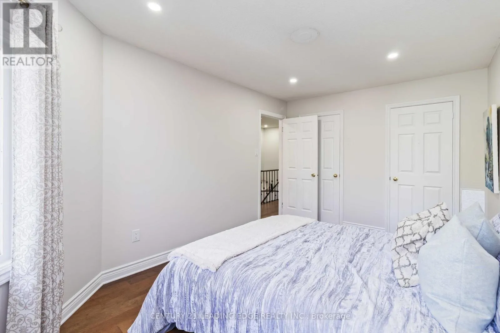 5201 CHAMPLAIN TRAIL