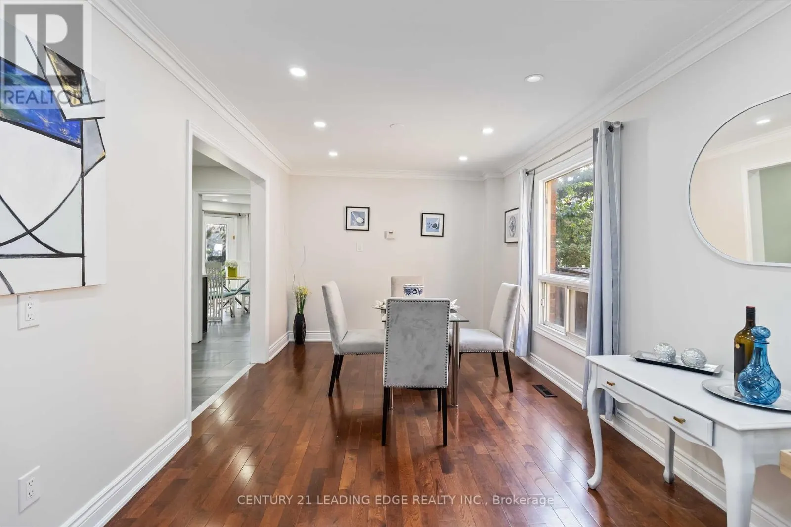 5201 CHAMPLAIN TRAIL