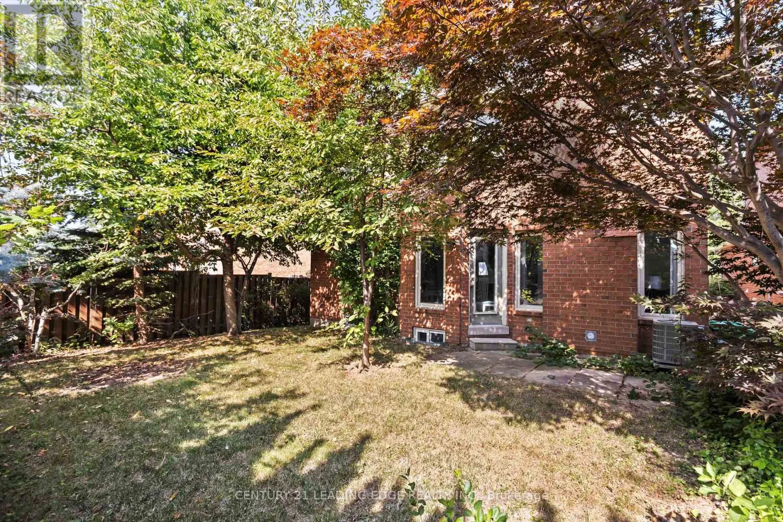 5201 CHAMPLAIN TRAIL