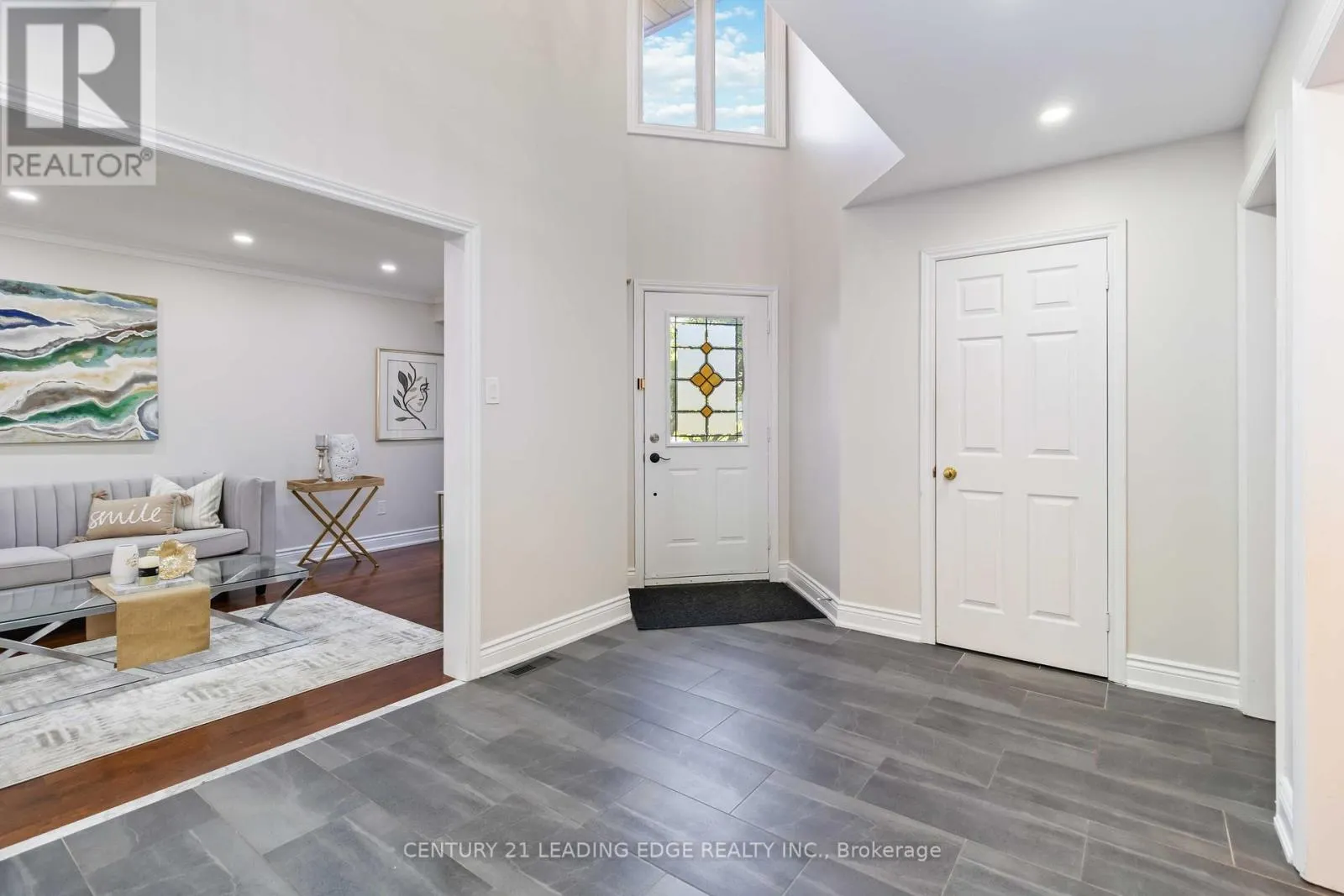 5201 CHAMPLAIN TRAIL