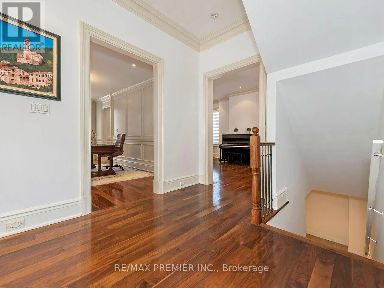 35 YORKDALE CRESCENT